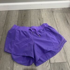 Lululemon Hottie Hot shorts 4 inch size 10